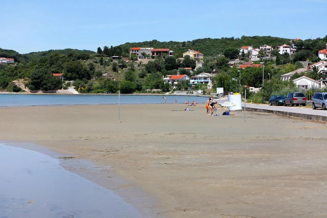 Apartments By The Sea Kampor, Rab - 5058