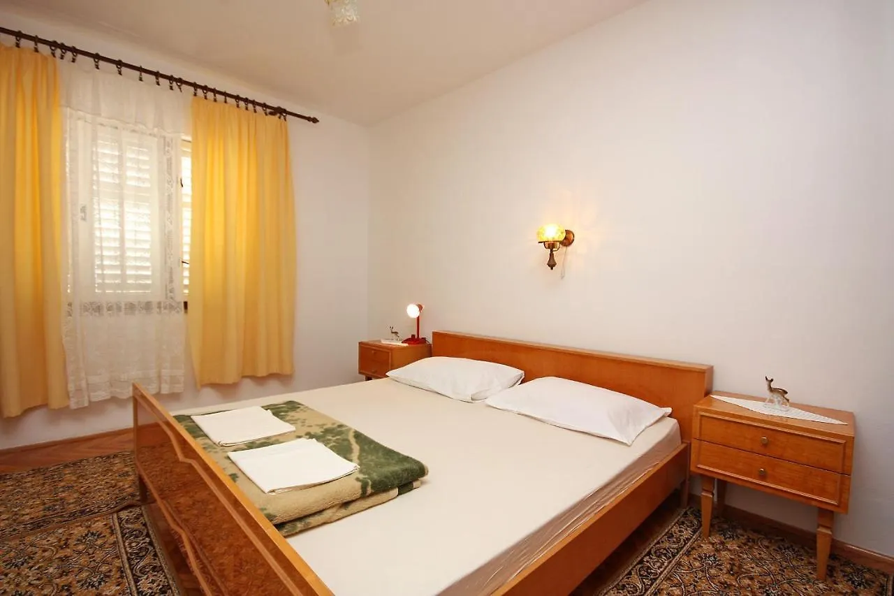 Apartments By The Sea Kampor, Rab - 5058