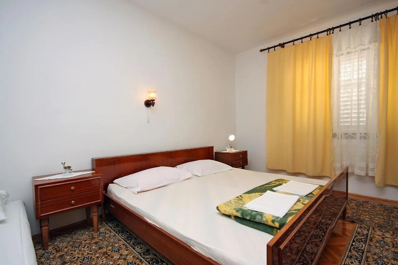 Apartments By The Sea Kampor, Rab - 5058